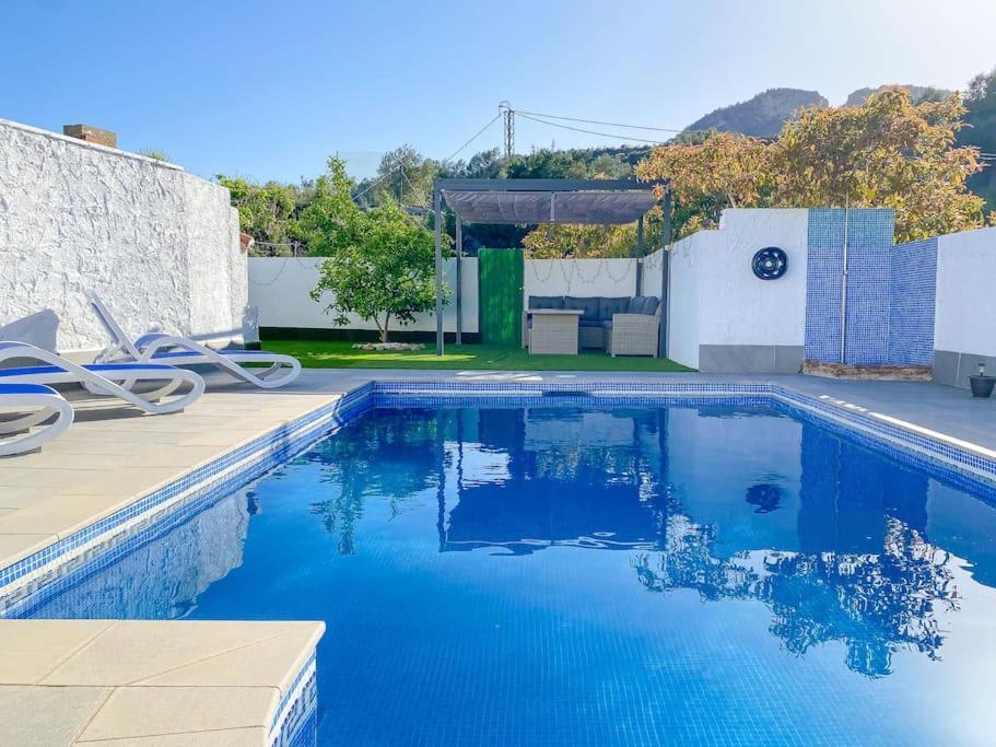 Vakantiehuis Cozy In Nerja , Malaga. Private Pool. Wifi *
